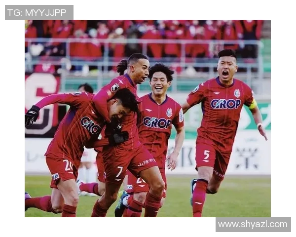 久保建英在国际赛场上的精彩表现引发球迷热议与期待