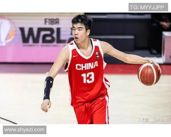 中篮蓝队迎战新西兰队全力争胜展现团队实力与竞技精神 中篮蓝队迎战新西兰队全力争胜展现团队实力与竞技精神